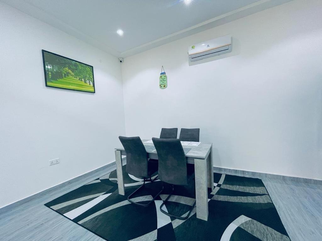 Rakka Guest House Adenta ภายนอก รูปภาพ