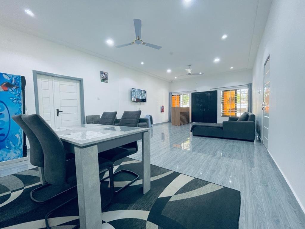Rakka Guest House Adenta ภายนอก รูปภาพ